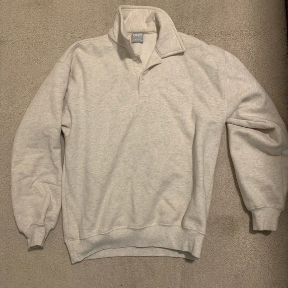 aritzia cozy fleece boyfriend sweatshirt - Picture 1 of 3
